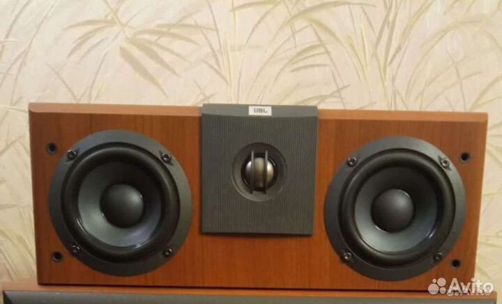 Колонки JBL. Читайте описание