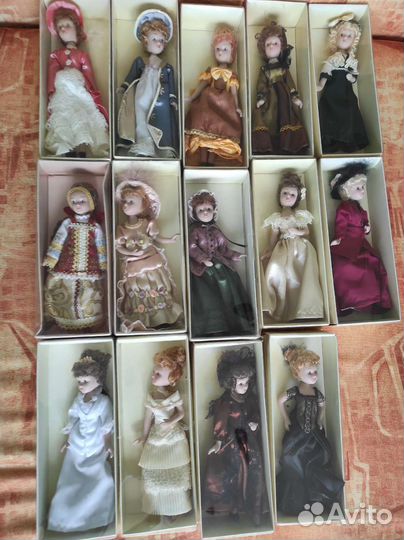 Кукла фарфоровая