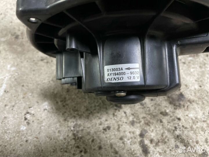 Моторчик печки Mitsubishi galant 8