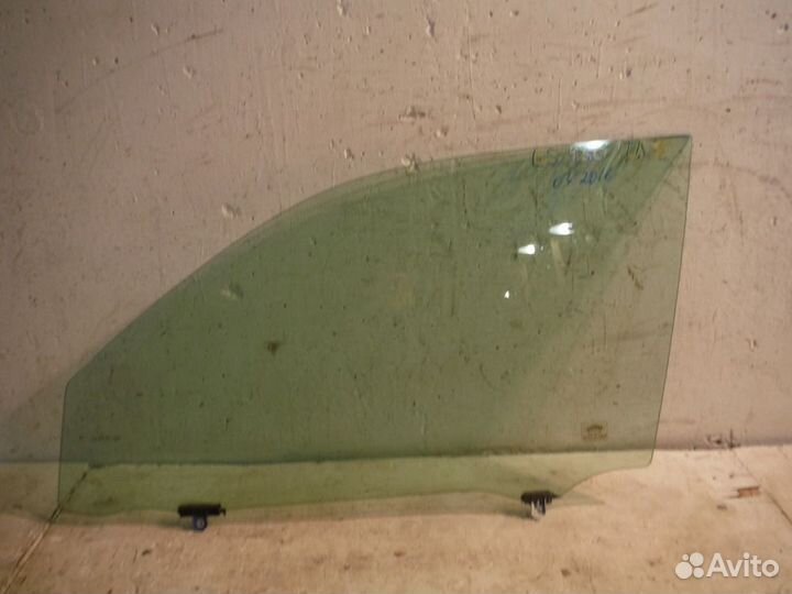 Стекло переднее левое Lexus LS 2005