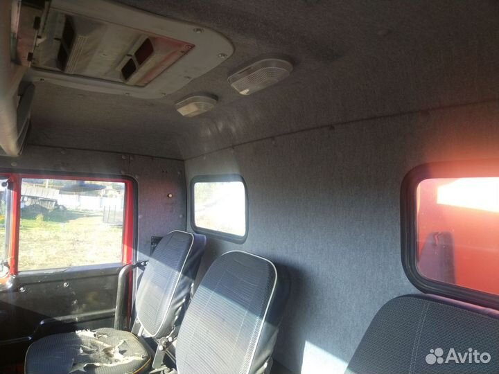 Цисцерна нефаз топливозаправщика 10 м3 с насосом