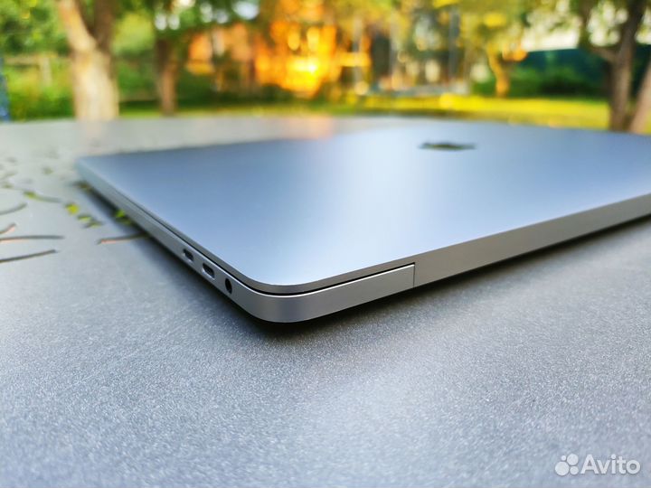 Macbook Pro 16 2019 i9-64-512-8Gb video отличный