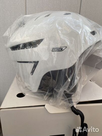 Шлем горнолыжный женский