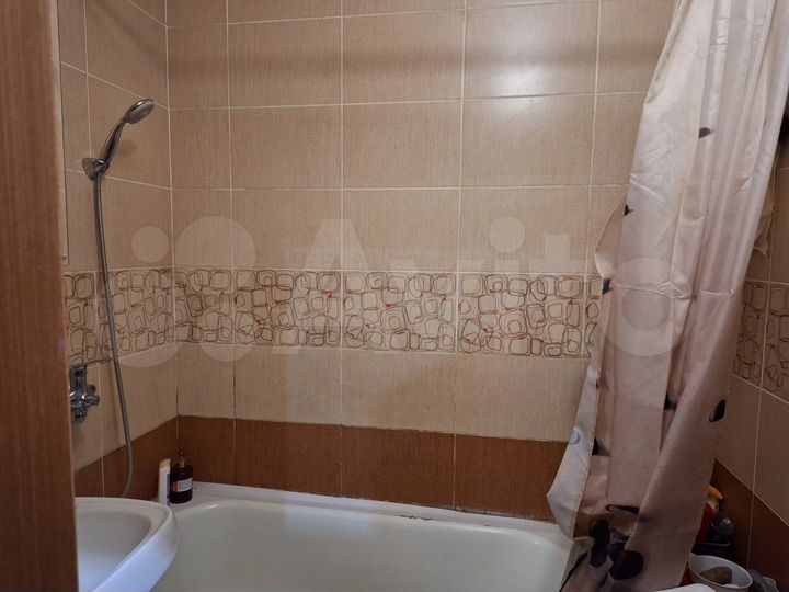 2-к. квартира, 56 м², 2/5 эт.