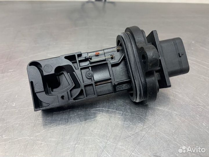 Расходомер воздуха Bmw 5 Series F10 N63B44A 2011