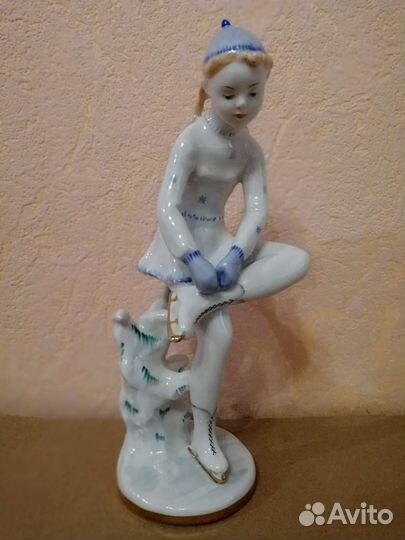 Статуэтка лфз юная фигуристка