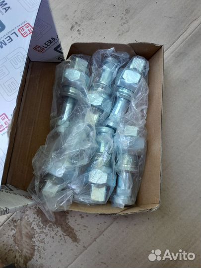 Шпильки и футерки Mitsubishi fuso Canter Euro 5tf