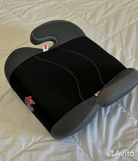 Детское автомобильное кресло бустер