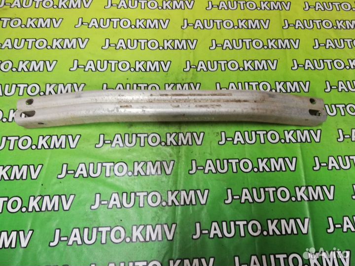 Усилитель переднего бампера