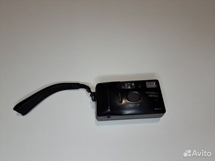 Yashica Minitec AF Плёночный фотоаппарат