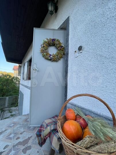 Коттедж 240 м² на участке 10 сот.