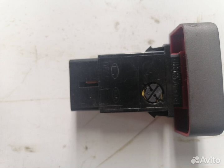 Кнопка (выключатель) Hyundai-Kia Accent 2 (LC) LC