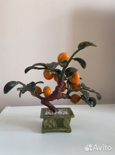 Мандариновое дерево из камня