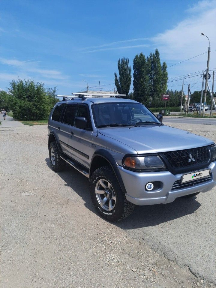 Mitsubishi Montero Sport: фото владельца