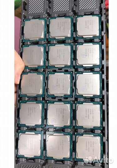 Процессоры Xeon (зеон) разные