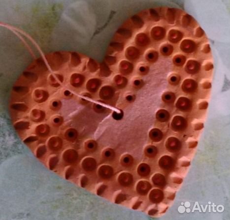 Маски, дудочки, папка для поздравлений