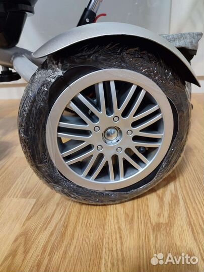 Детские велосипеды Luxmom 5199 с музыкой и фарой