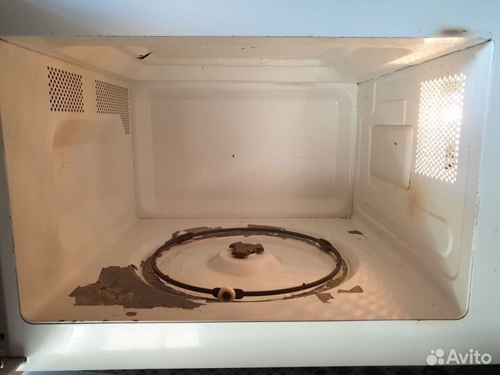 Продам Микроволновую печь Samsung MW81WR