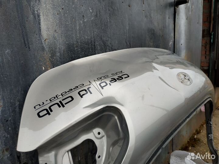 Крышка багажника Kia Ceed