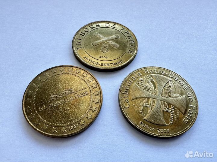 Коллекционные монеты из Парижа
