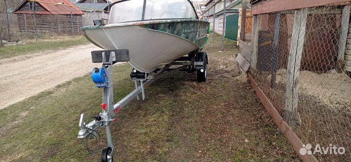 Лодка Днепр