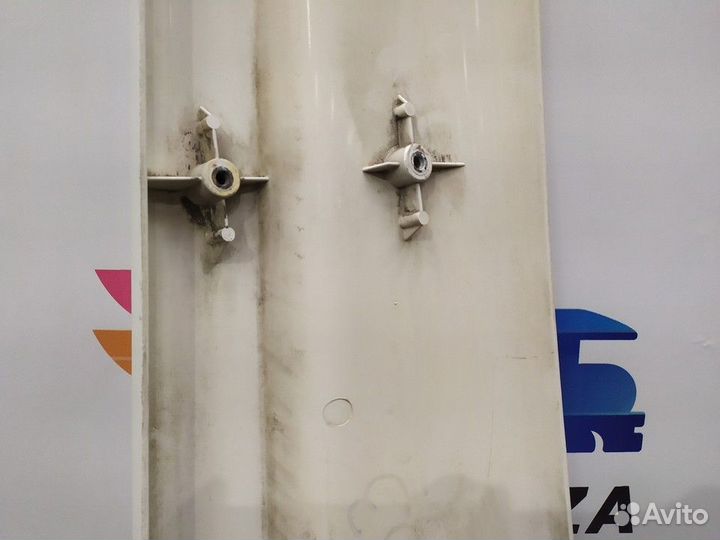 1653704 Спойлер кабины верхний правый Daf XF105