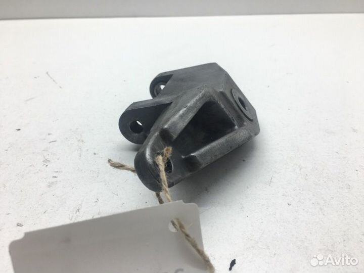 Кронштейн генератора Daihatsu Pyzar G311G hdep