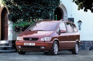 Subaru Traviq I (2001—2004) Минивэн
