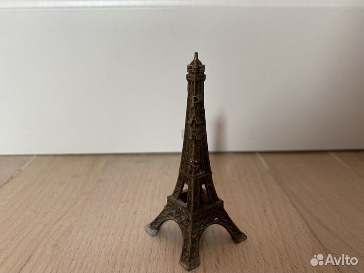Бронзовая фигурка Эйфелева башня