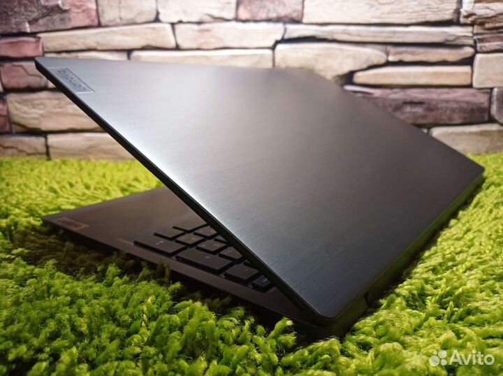 2022г Мощный 12-гиговый Lenovo Core i3-10110