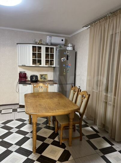 Дом 252 м² на участке 9 сот.