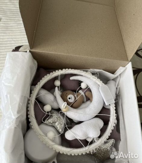 Мобиль на кроватку из фетра