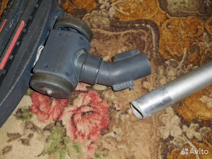 Пылесос LG VK8820HUV kompressor