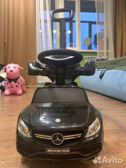 Машинка-каталка (толокар)