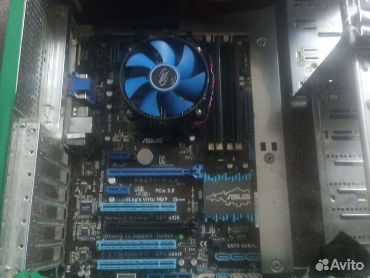 Материнская плата с процессором и памятью