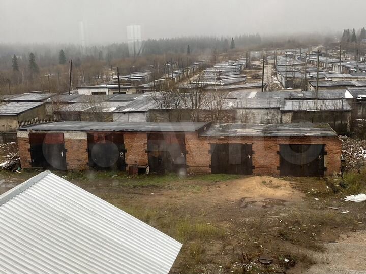 Гараж, > 30 м²
