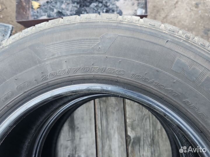 Nexen 205 70 R15C