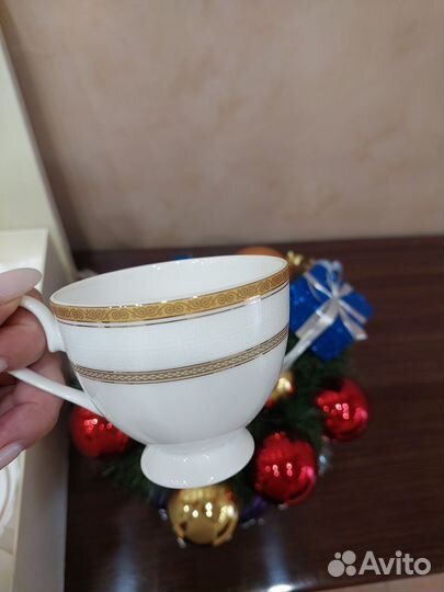 Фарфоровый чайный набор