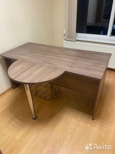 Комплект офисной мебели б/у