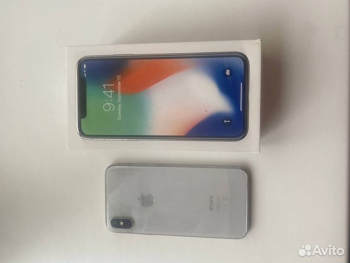 iPhone X, 64 ГБ