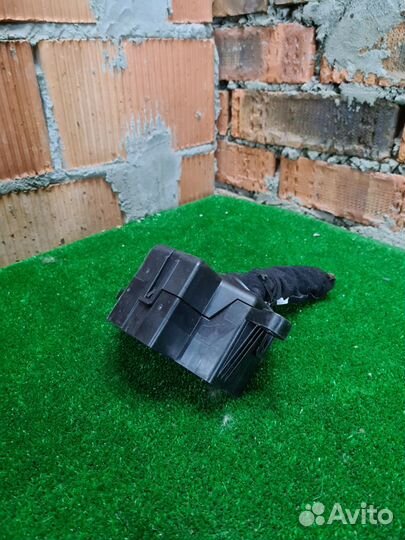 Блок предохраниетелей салона Skoda Octavia A5