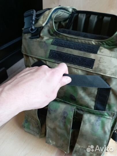 Бронежилет с плитами полный комплект