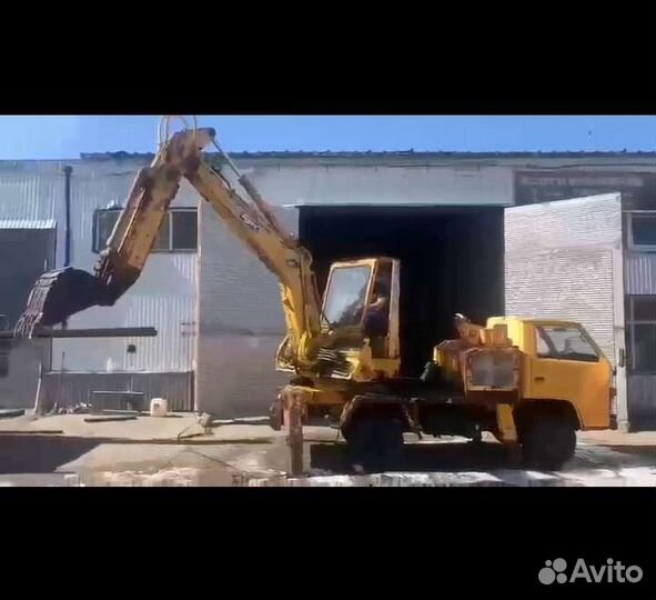 Услуги автоэксковатора