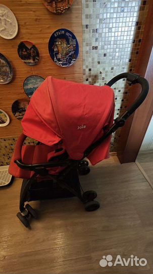 Коляска прогулочная joie