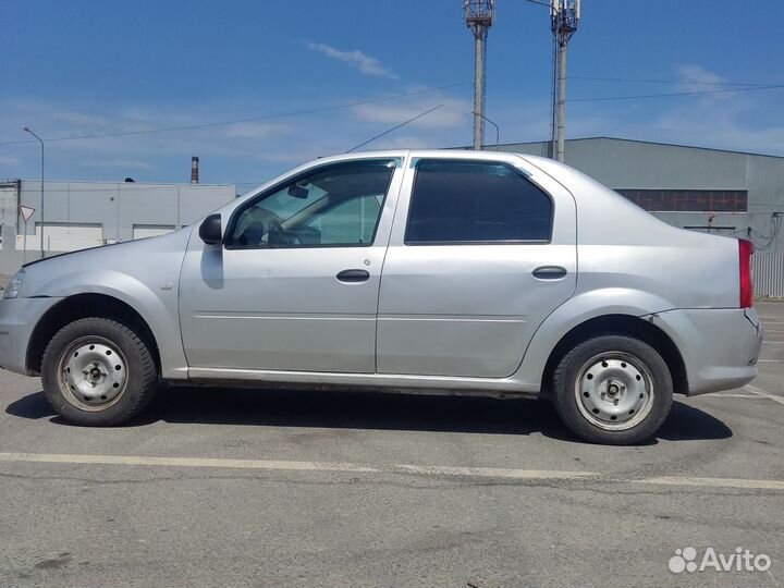 Renault Logan 1.6 МТ, 2015, 300 000 км