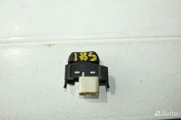 Кнопка блокировки дверей toyota 4runner 02* VZN185