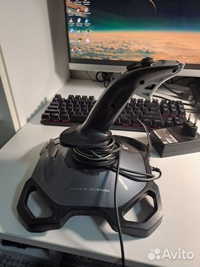 Джойстик для авиасимуляторов logitech force 3D pro