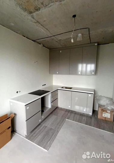 Кухня выставочный образец угловая