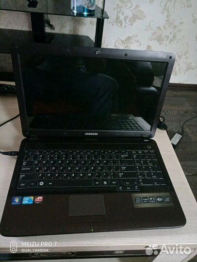 Ноутбук samsung r540