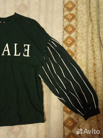 Джемпер Bershka, размер М,XS новыe